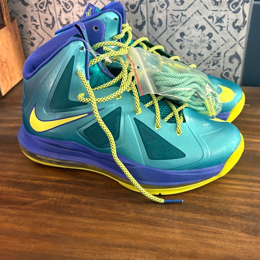 Nike LeBron ' Teal and Yellow Sneakers Boys 6y woman’s 7.5.